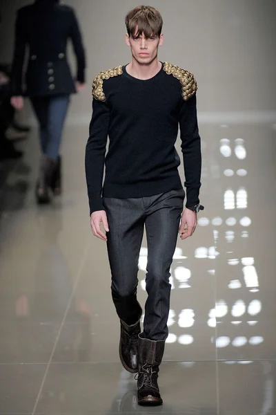Look 37